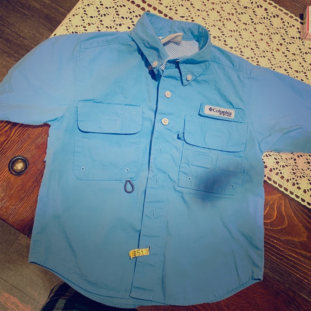 Columbia fishing shirt. XXS